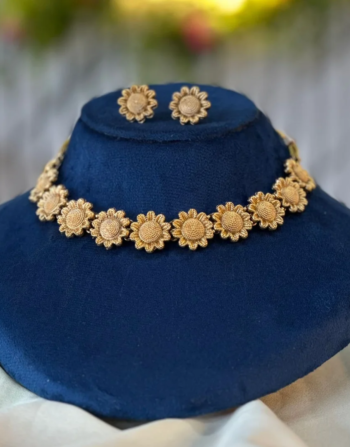 Antique Necklace Set