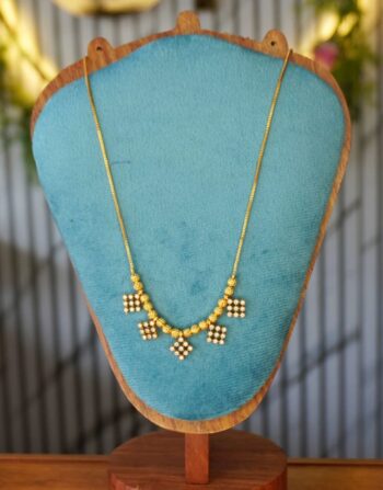 Square Motif Pendant Necklace