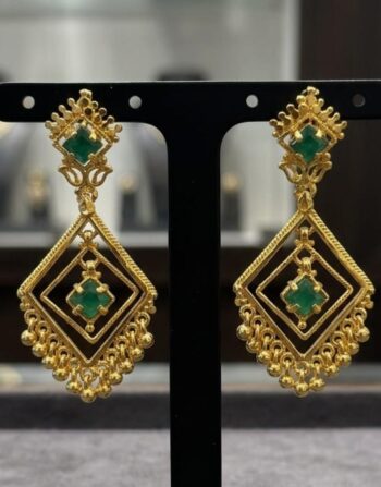 Emerald Royale Antique Gold Drop Earrings